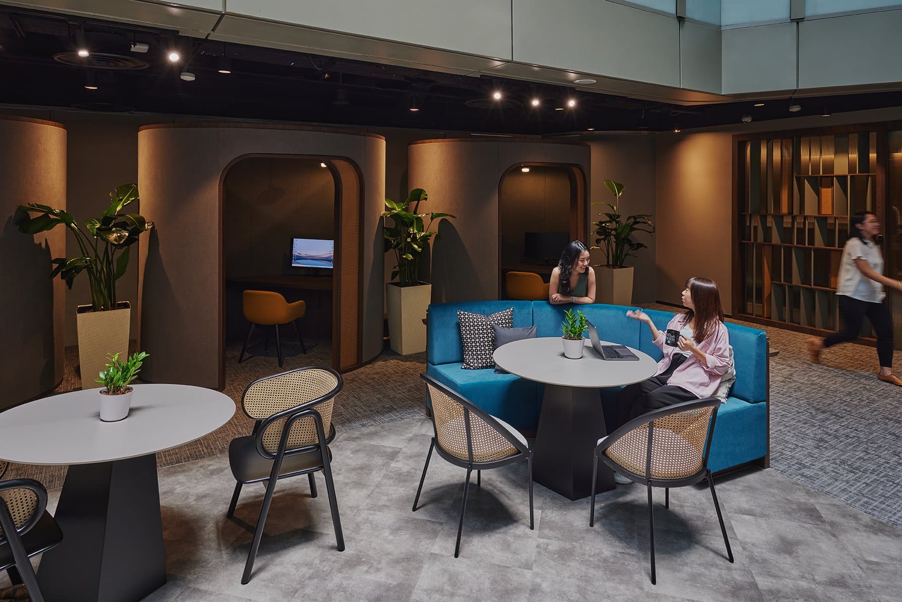 Breakout/Lounge Space Breakout/Lounge Space