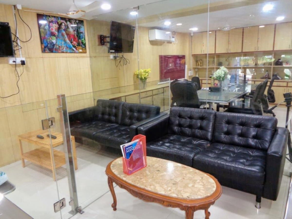 Breakout/Lounge Space Breakout/Lounge Space