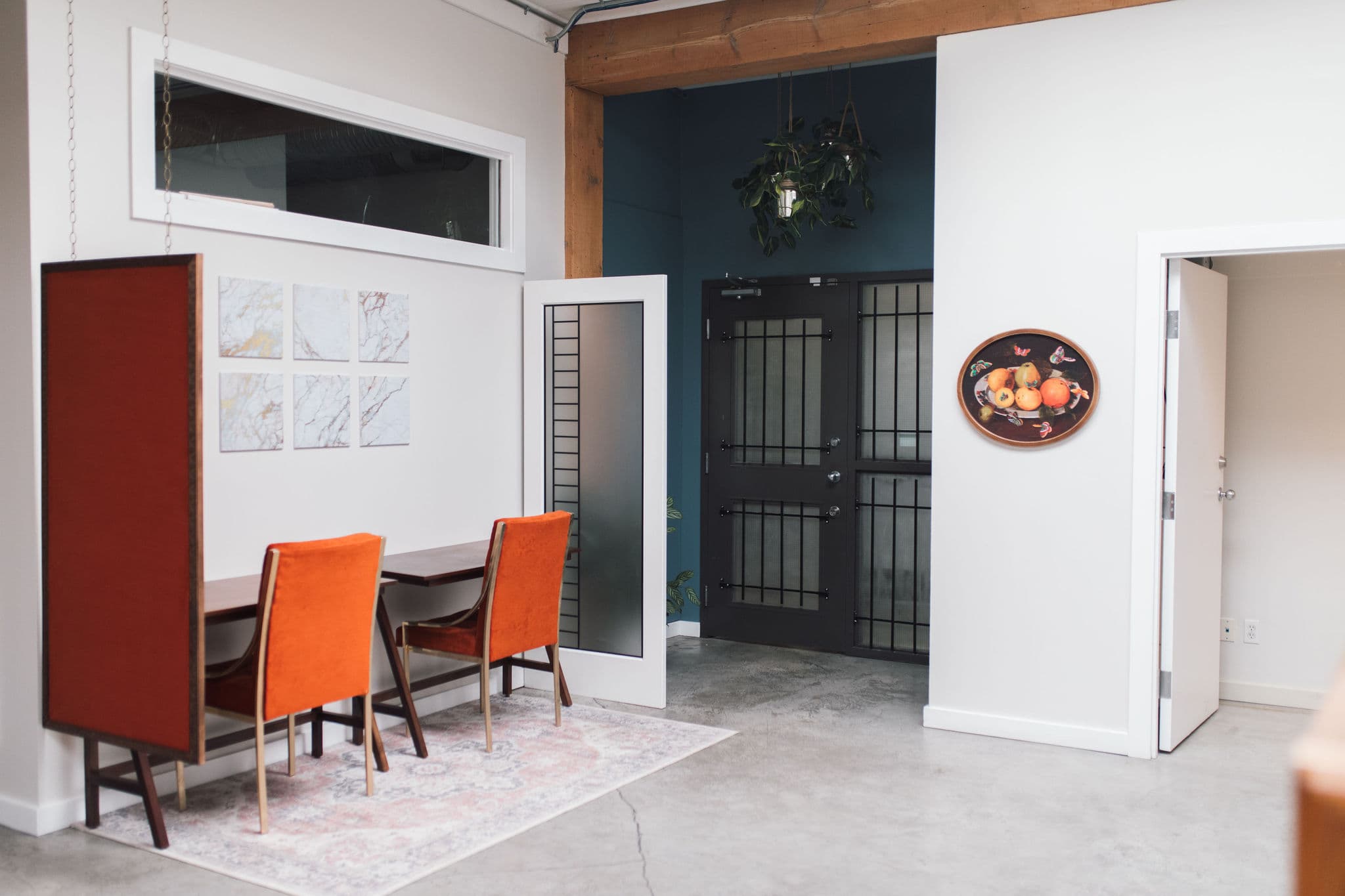Common Area and Flex Desks Common Area and Flex Desks
