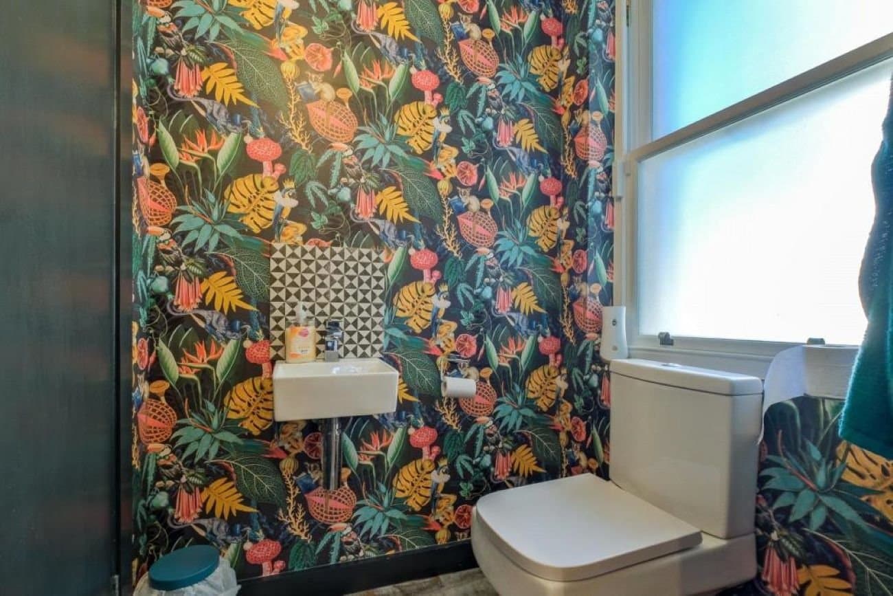 Toilets/ Bathroom Toilets/ Bathroom