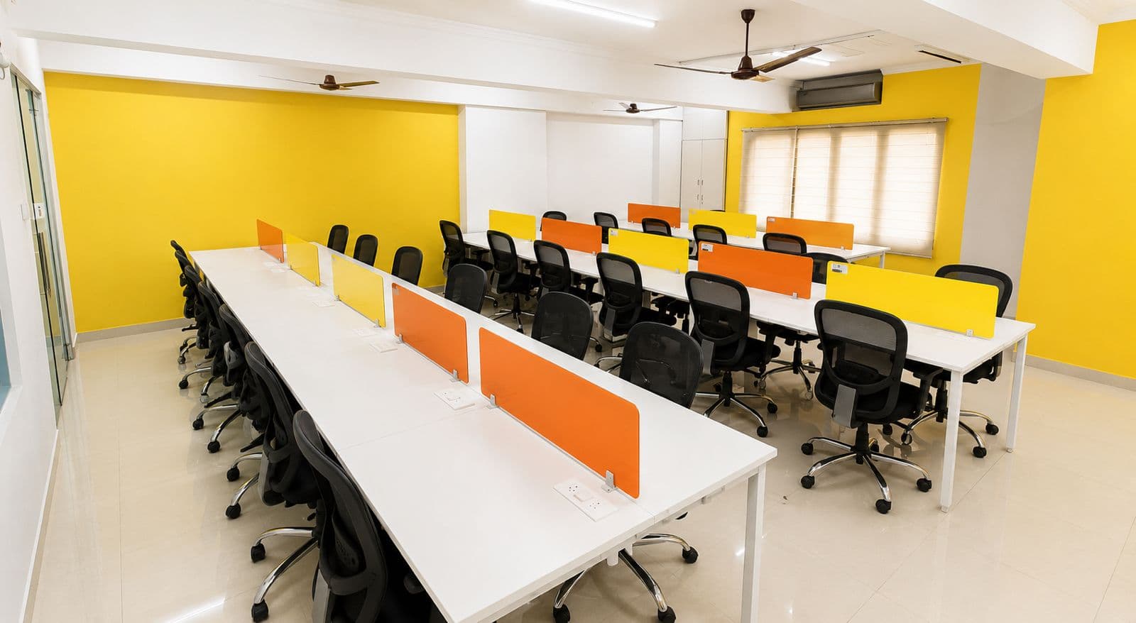 32 Seating individual space 32 Seating individual space