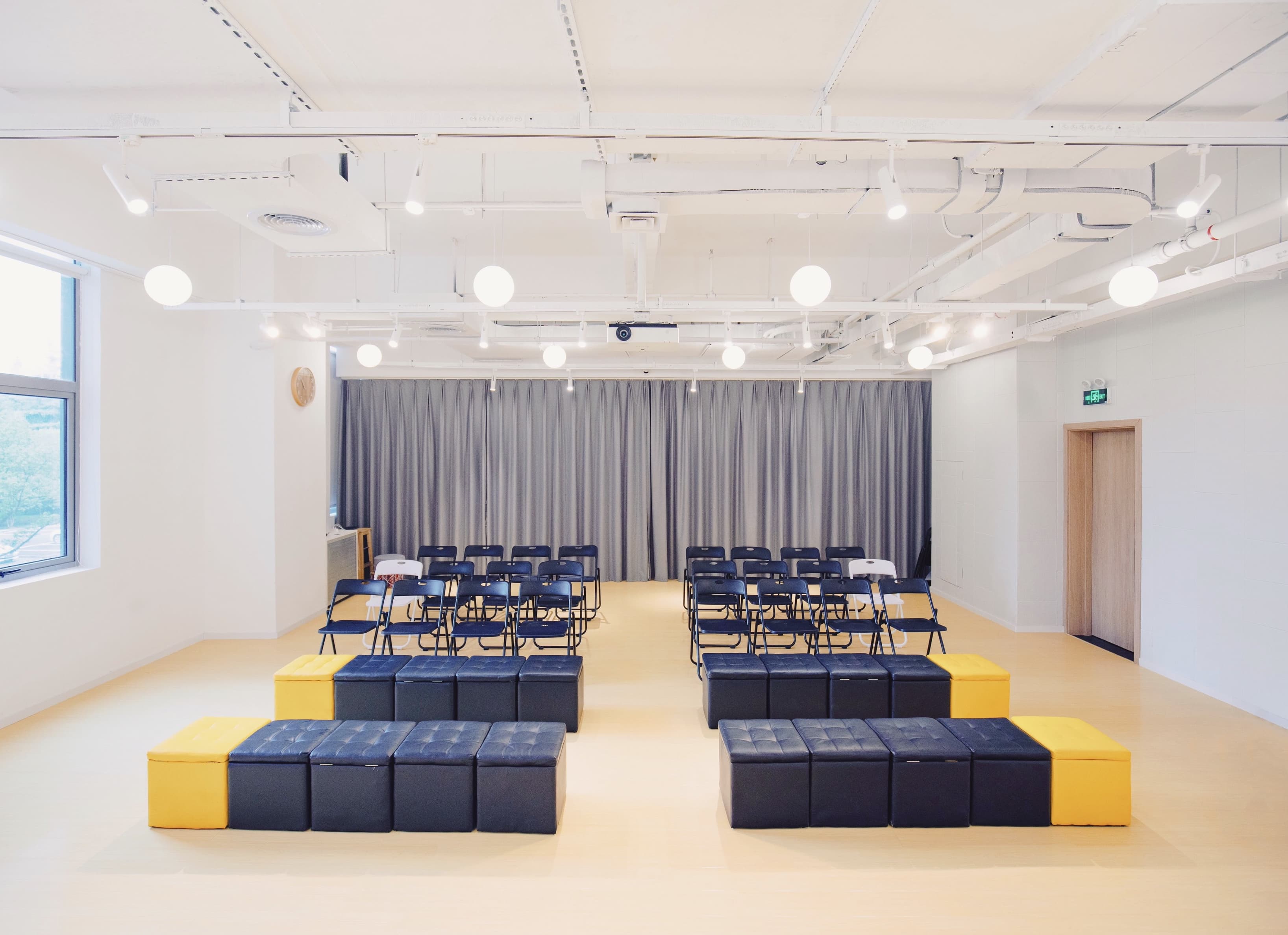 Training Room/ Classroom Training Room/ Classroom