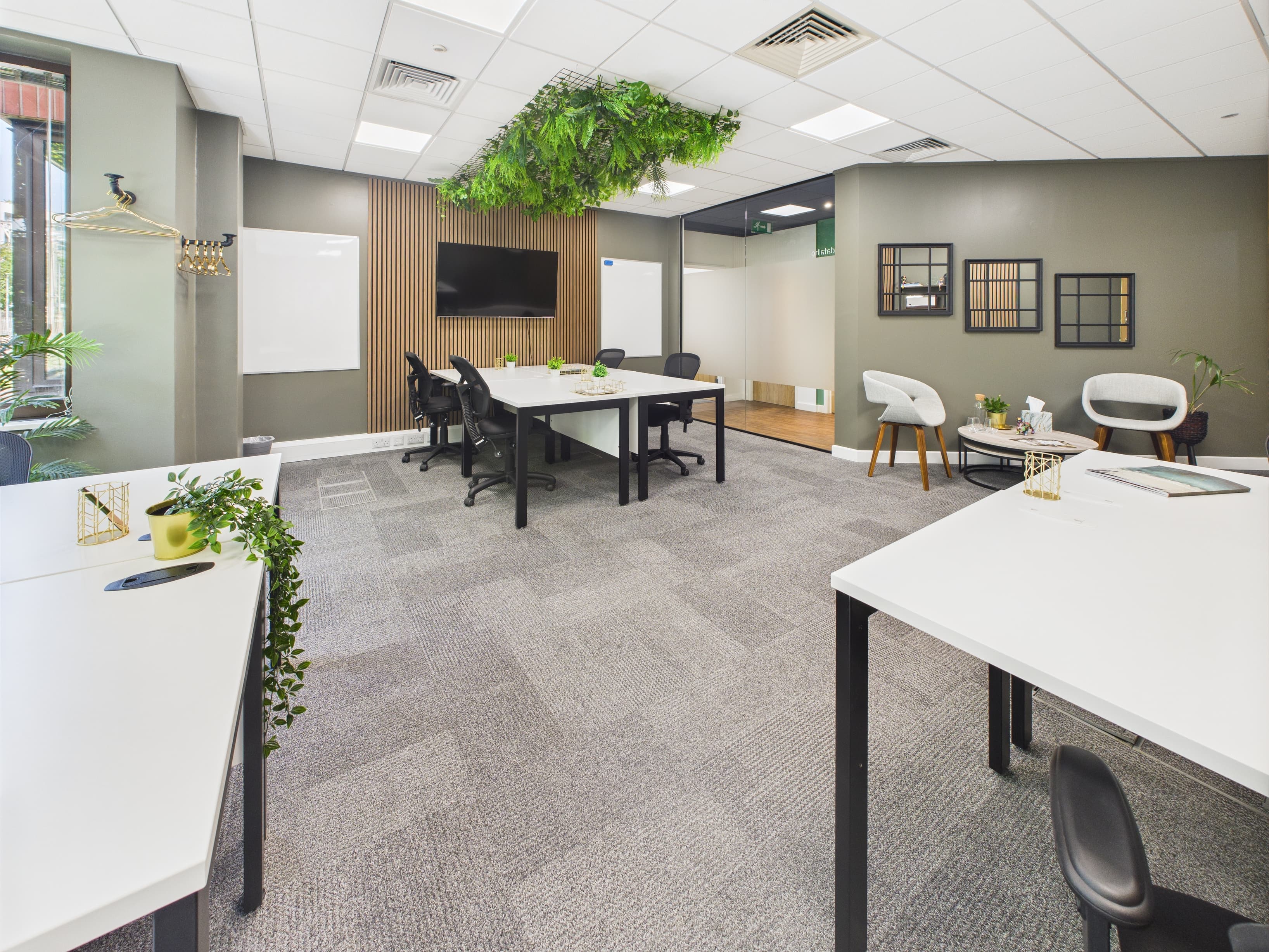 Spacious Private Offices Spacious Private Offices