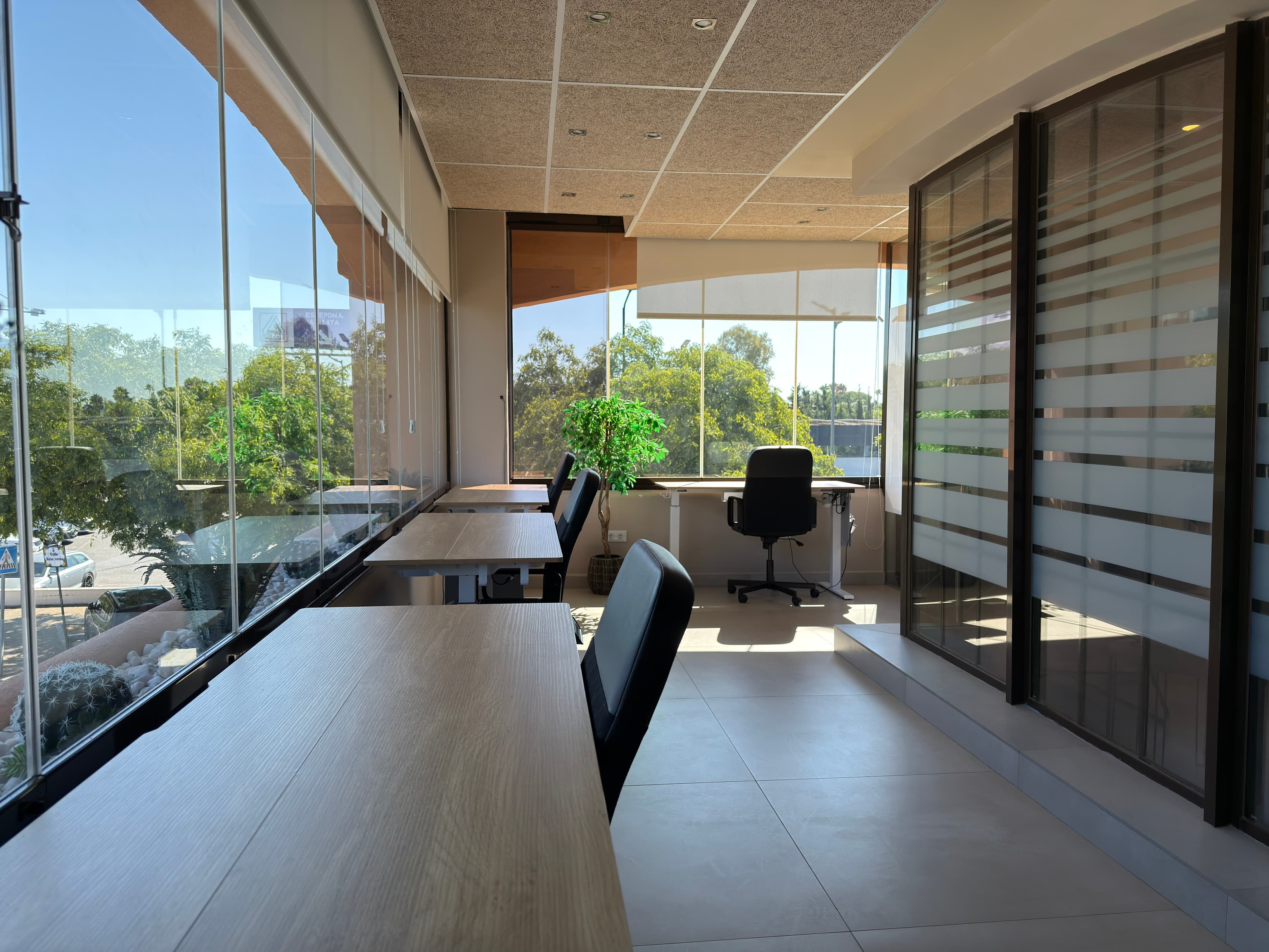 Coworking Marbella Open Space - Escritorios Compartidos - Hot Desk Coworking Marbella Open Space - Escritorios Compartidos - Hot Desk