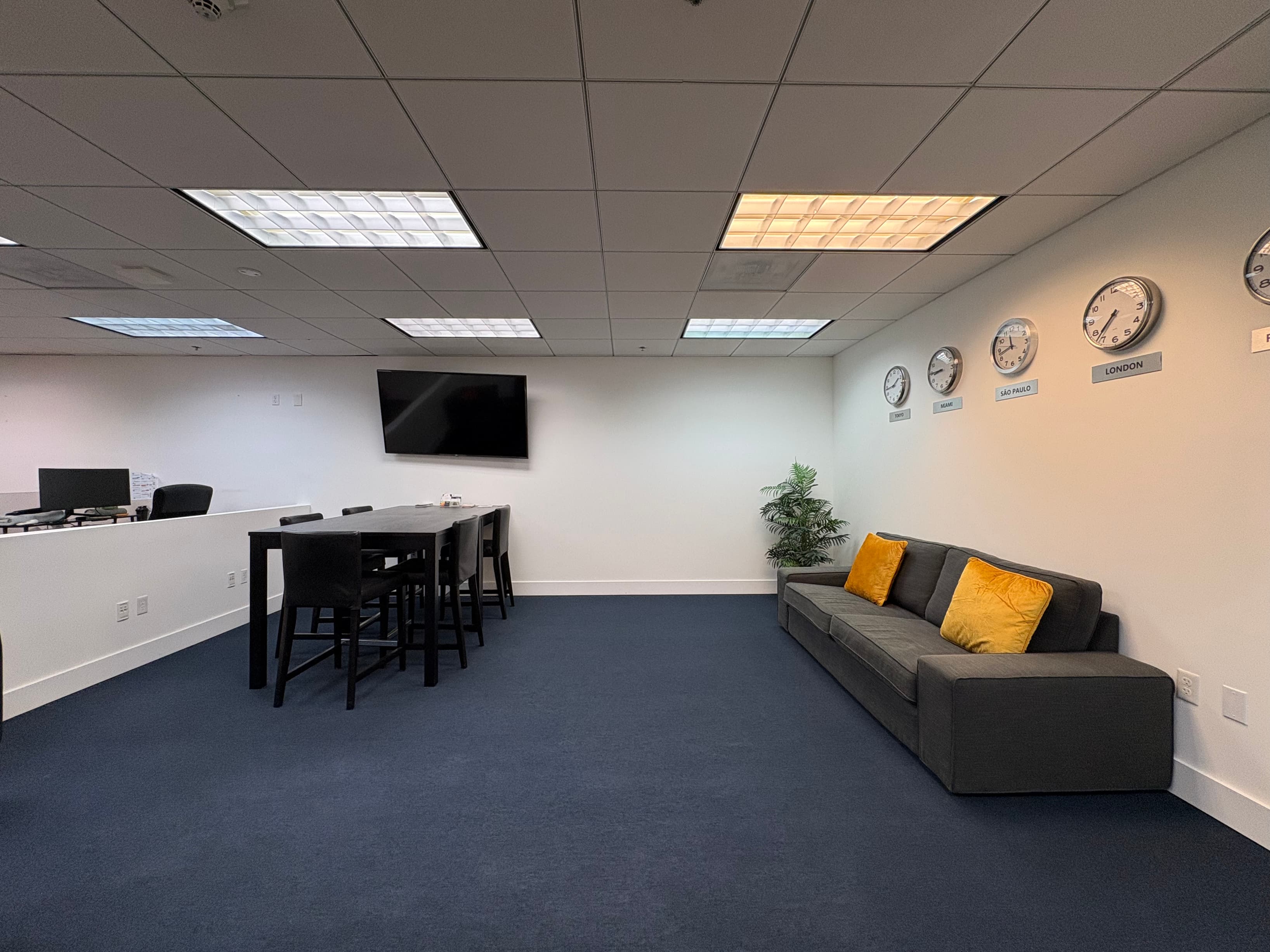 Common Area - Relax Common Area - Relax