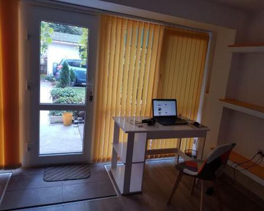 inside view2 inside view2