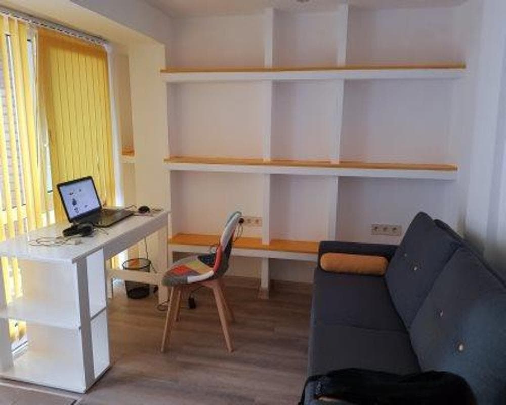 left inside view left inside view