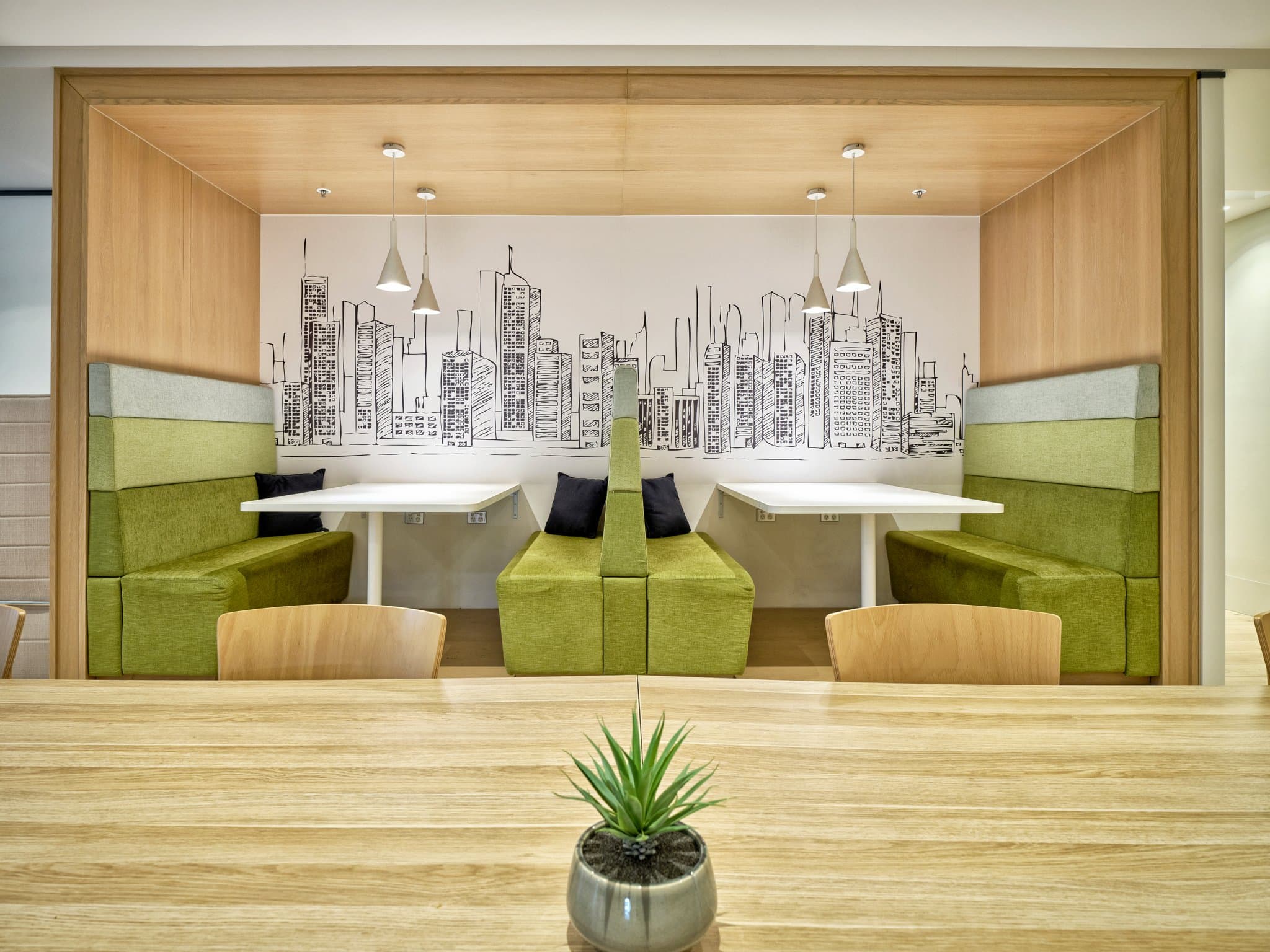 Breakout/Lounge Space Breakout/Lounge Space