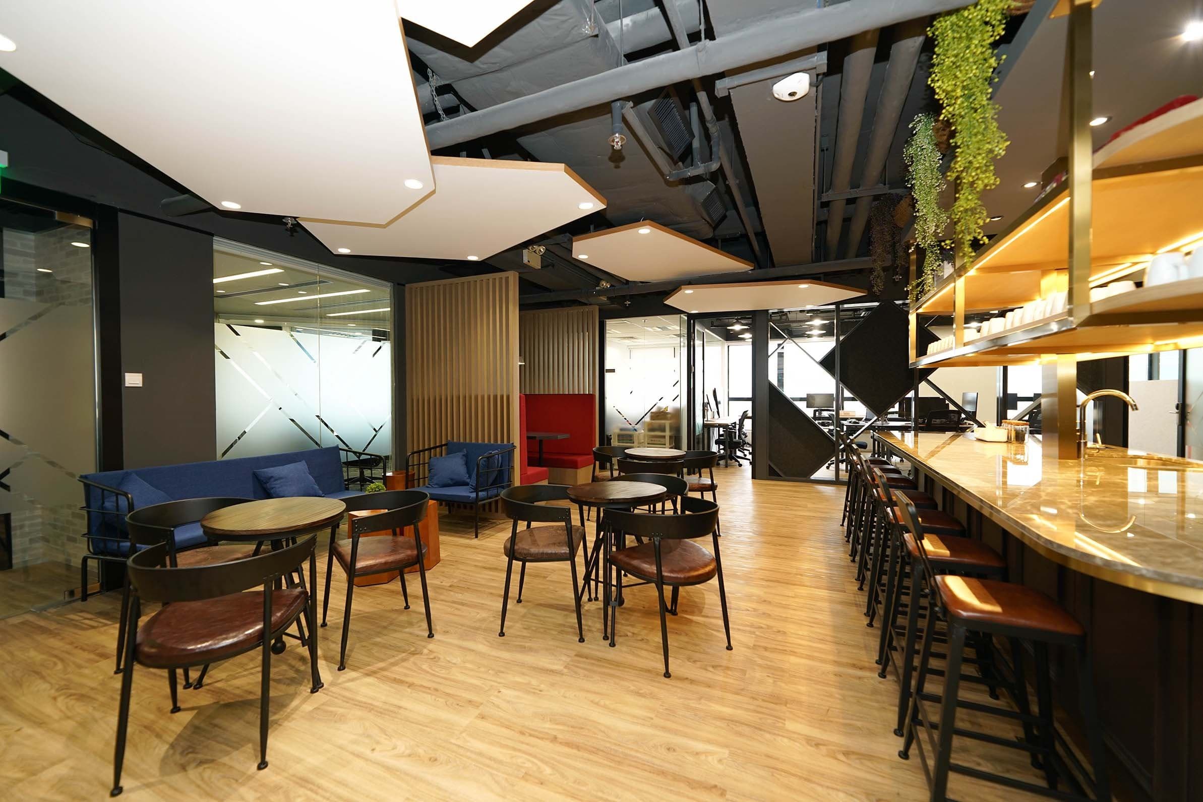 Breakout/Lounge Space Breakout/Lounge Space