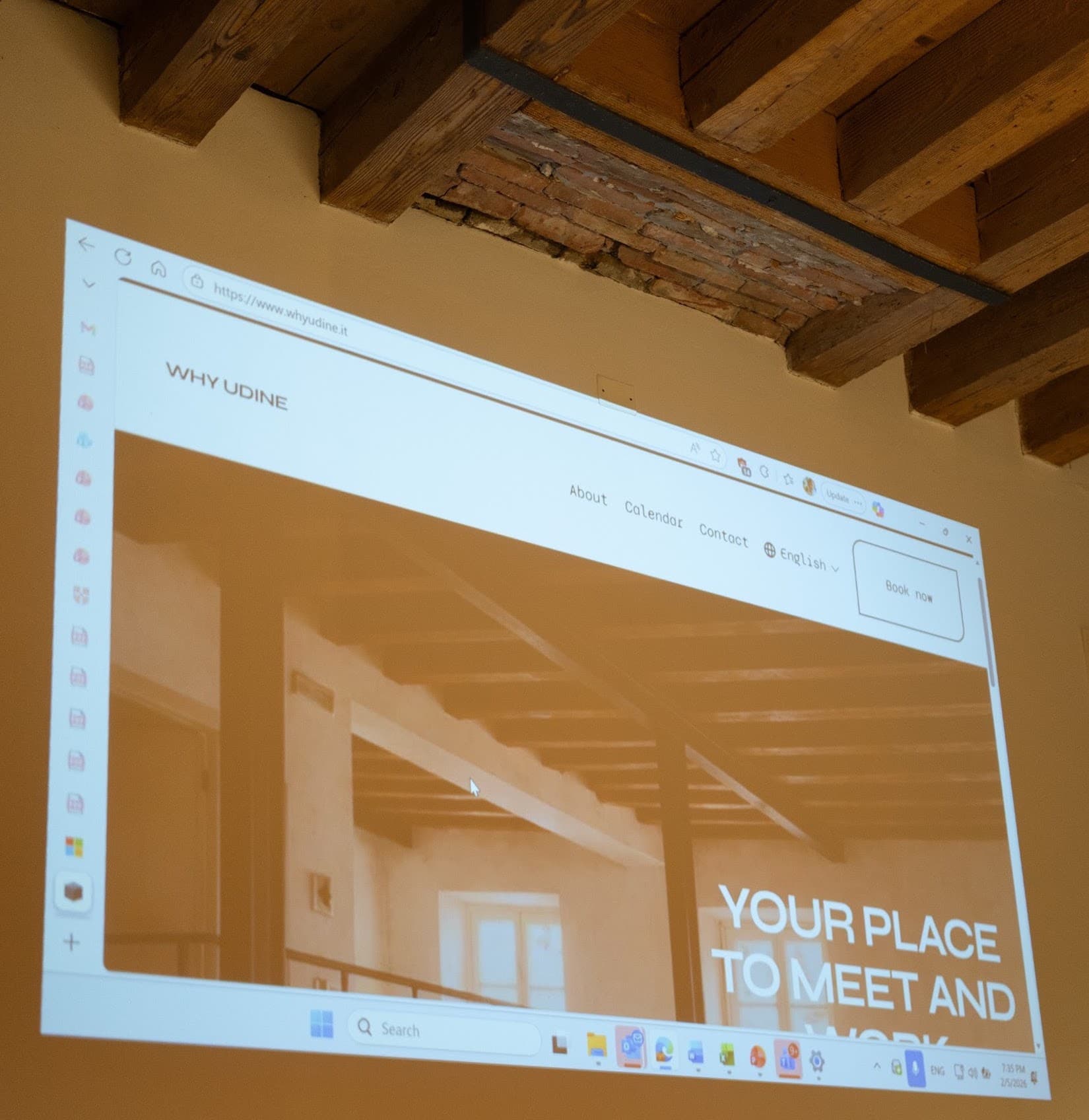 Projector Projector