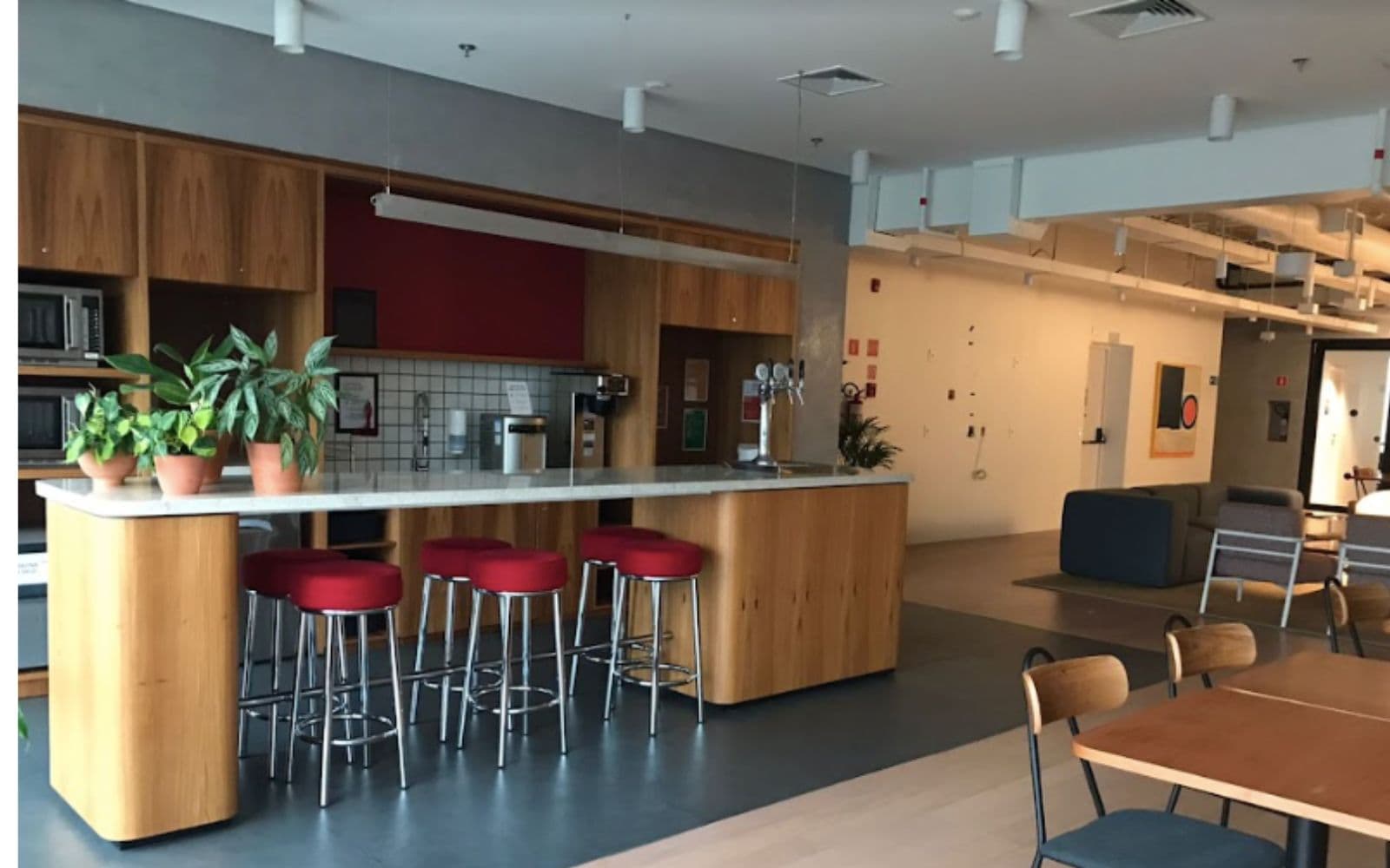 Breakout/Lounge Space Breakout/Lounge Space