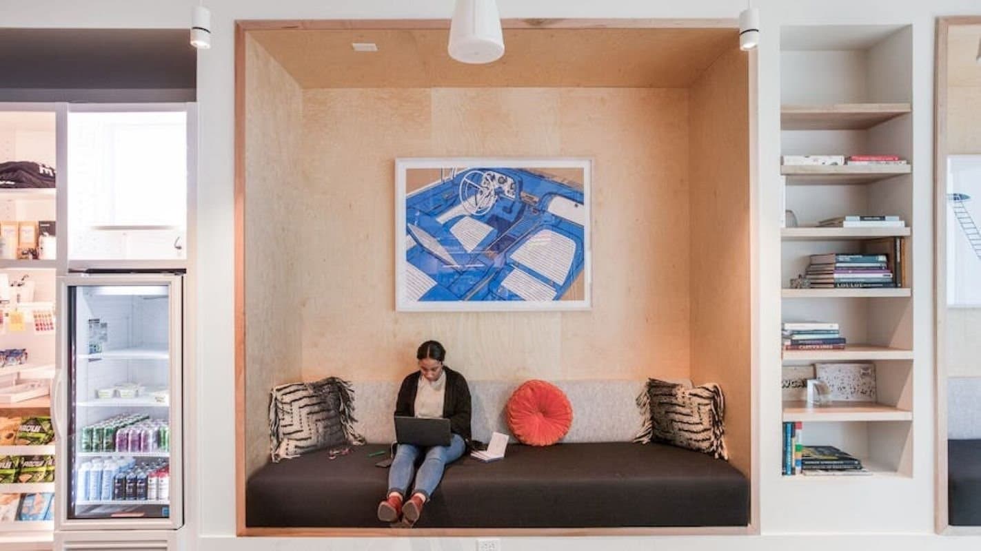 Breakout/Lounge Space Breakout/Lounge Space