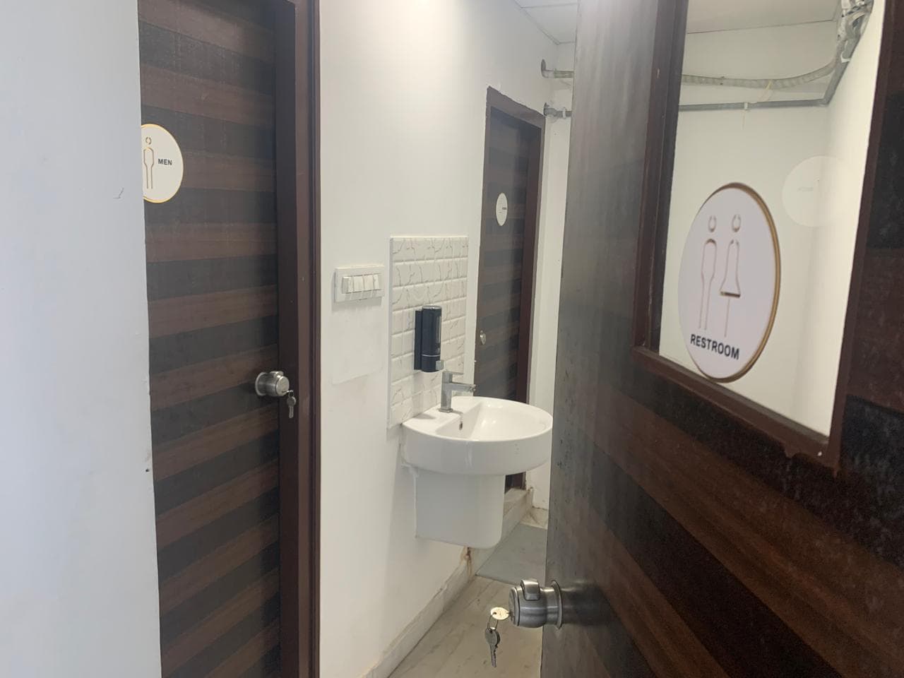 2 Washrooms For Ladies and Gents 2 Washrooms For Ladies and Gents