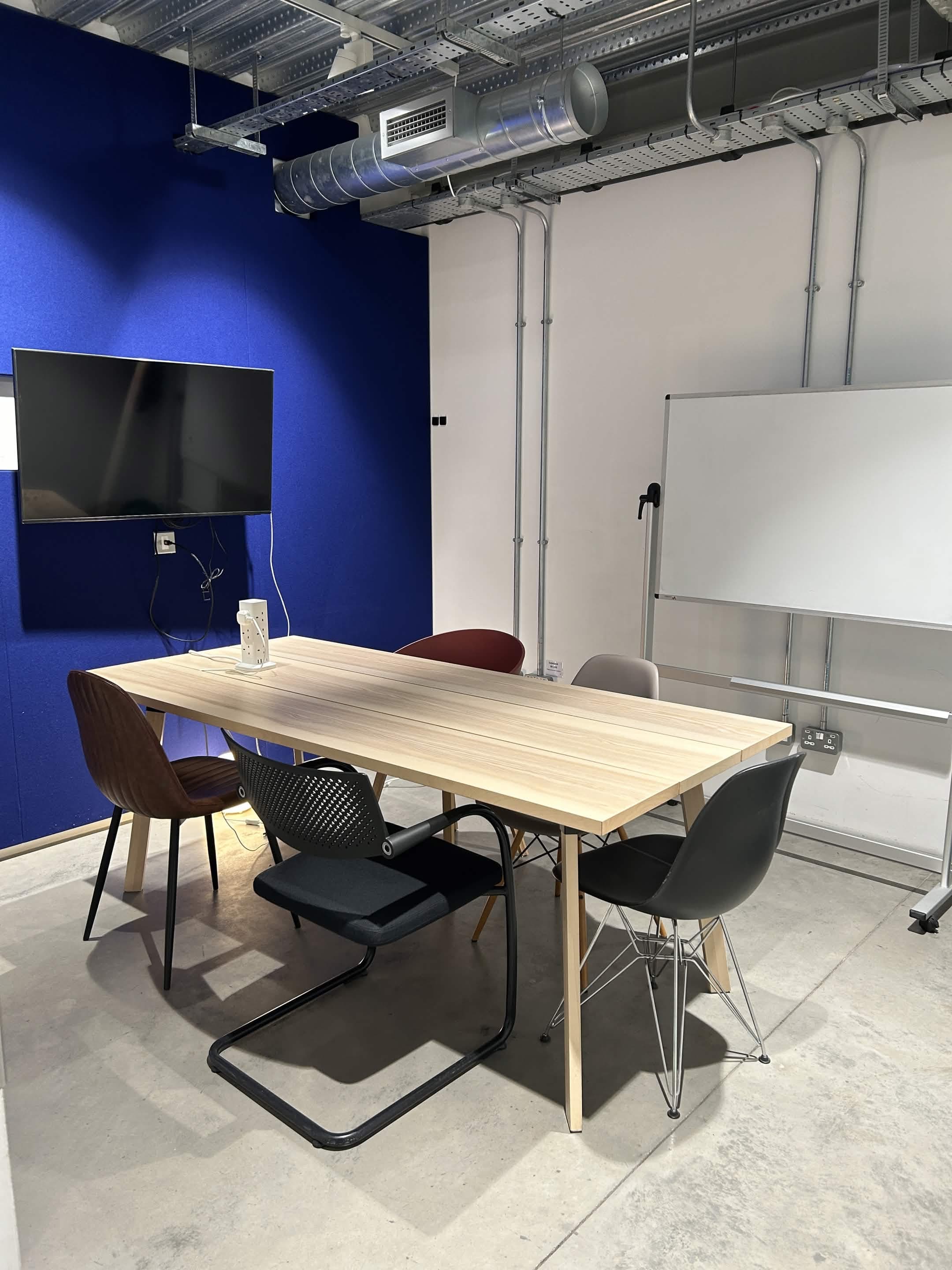 Meeting Room Meeting Room