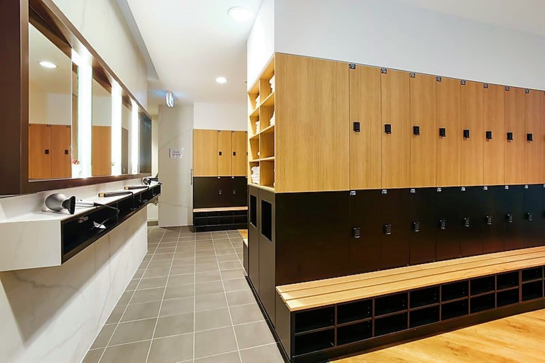 Toilets/ Bathroom Toilets/ Bathroom
