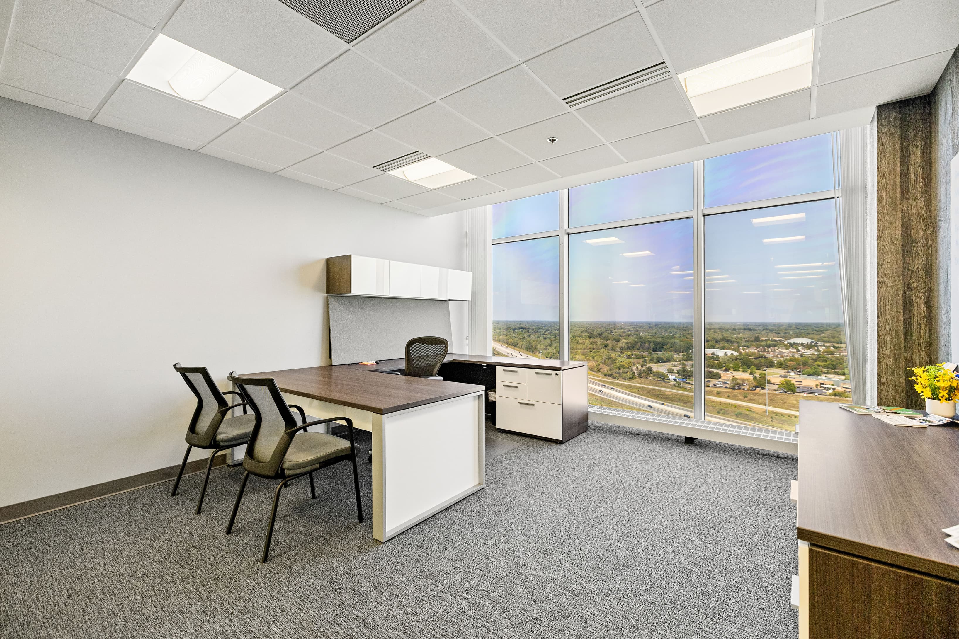 Executive Suites available with floor to (above) ceiling windows featuring INCREDIBLE views from the 20th floor! Executive Suites available with floor to (above) ceiling windows featuring INCREDIBLE views from the 20th floor!